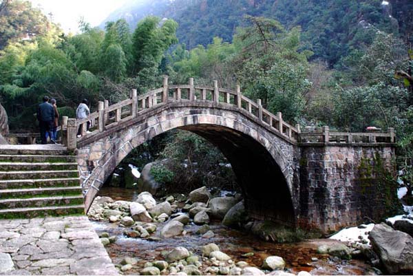 神秘的梦幻世界——钓桥景区